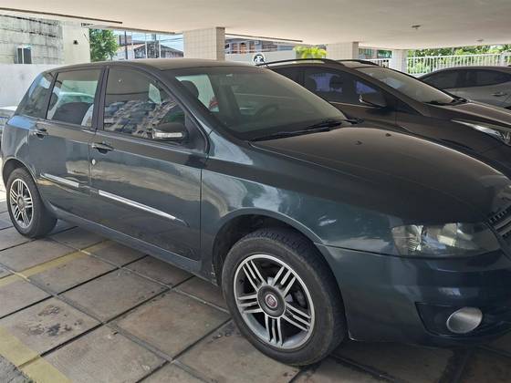 FIAT STILO 1.8 MPI SP 8V FLEX 4P AUTOMATIZADO FIAT STILO 1.8 MPI SP 8V FLEX 4P AUTOMATIZADO